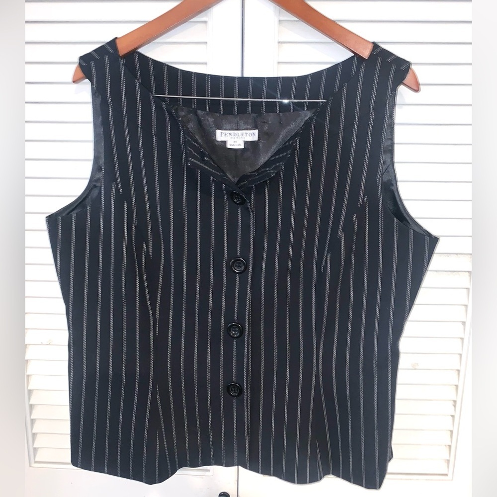 Pendleton Vest top black white pin stripes  women’s 16 W wool
